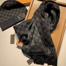 Grey Lv Scarf
