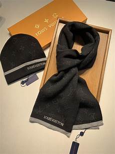 Lv Scarf