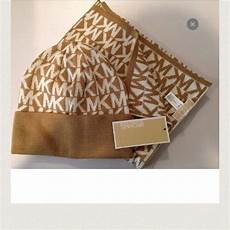 Mk Scarf