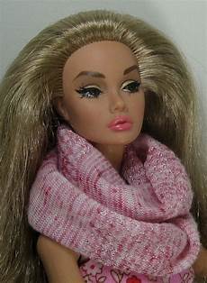 Tricot Scarfs